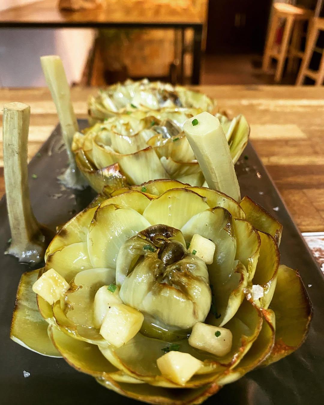 Alcachofas en restaurante en Malasaña