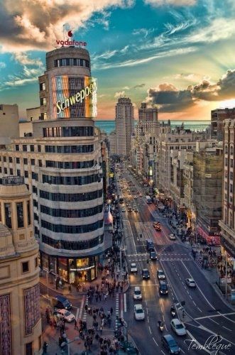 hoteles en Gran Vía Madrid cerca de Desengaño 13 restaurante